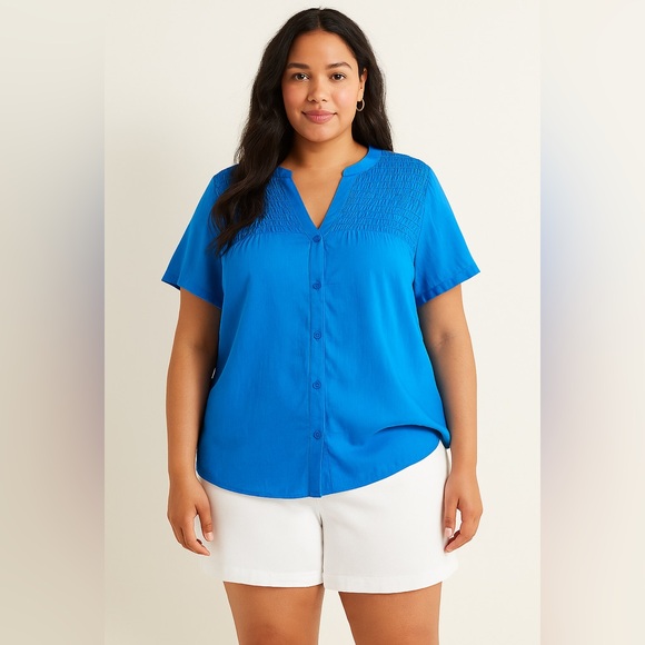 Lane Bryant Women’s 18/20 blue short sleeve smocked yoke lightweight summer top - Picture 1 of 5